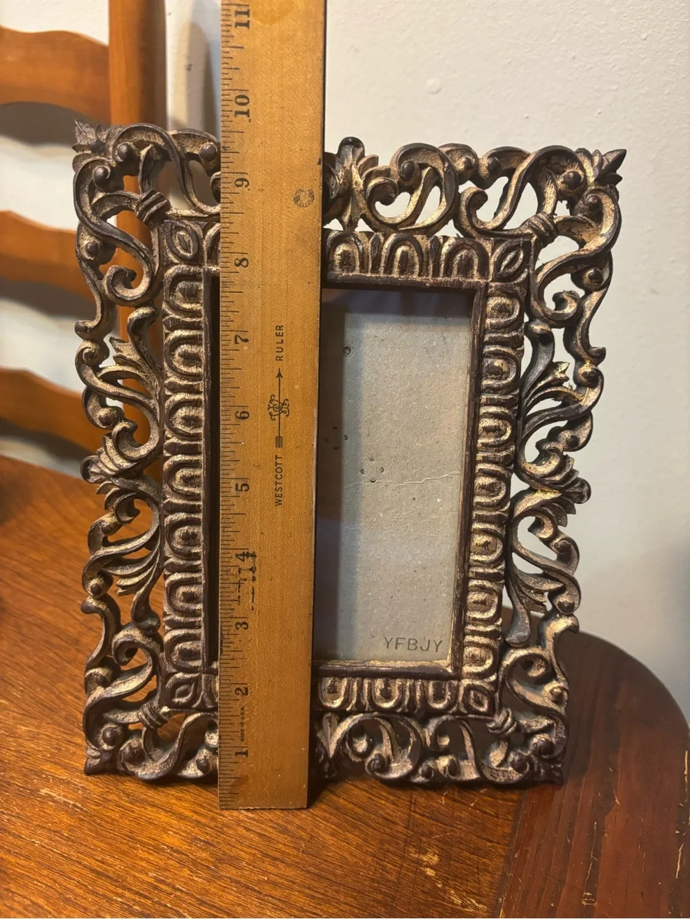 Ornate Decorative GOLD/Bronze-Tone Picture Frame - Elegant Home Accent